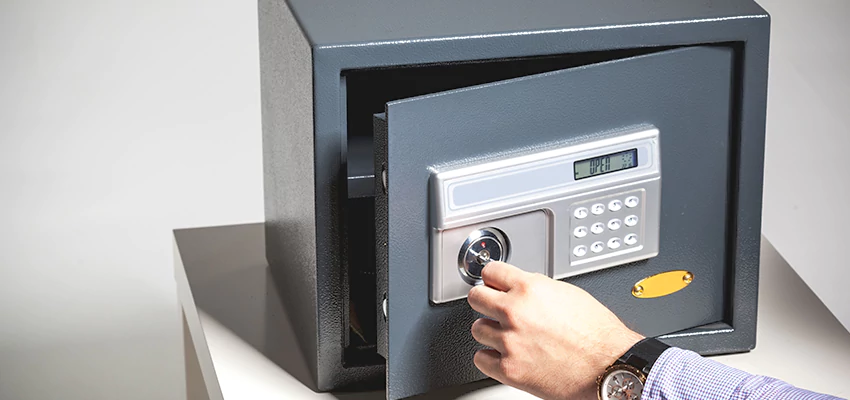 Jewelry Safe Unlocking Service in Northbrook, Illinois