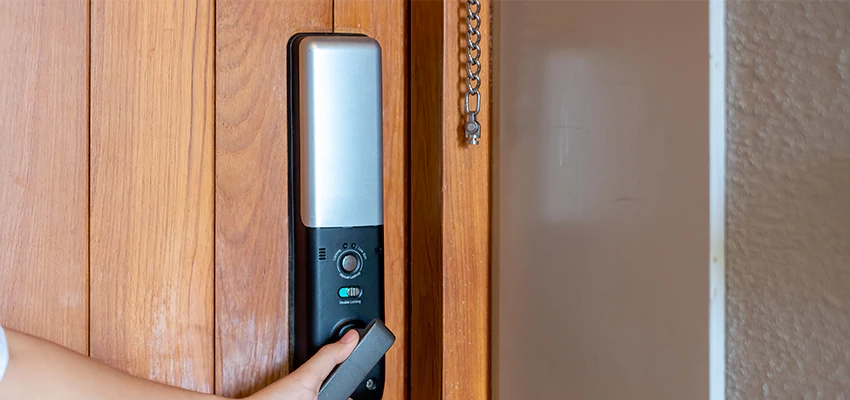 Home Security Electronic Locks Upgrades in Northbrook, IL